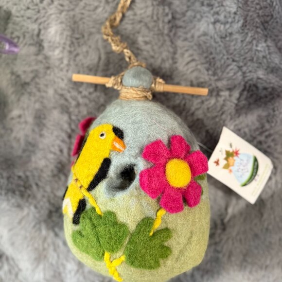 WILD WOOLIES Birdhouse Handcrafted Felt - Picture 13 of 15